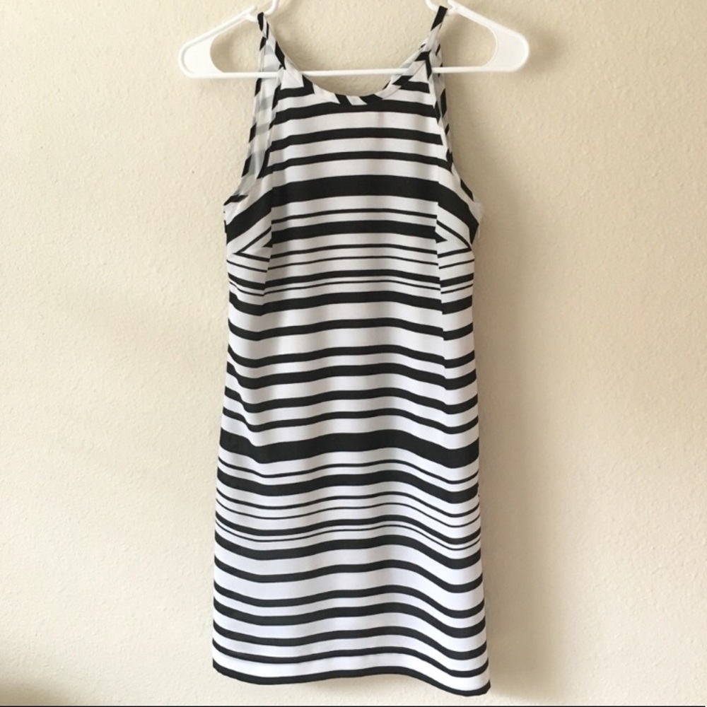 Banana Republic tie neck dress